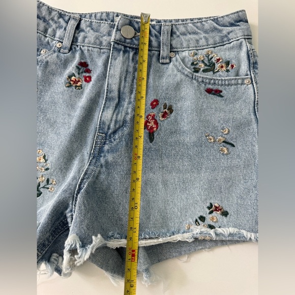 Banjara Embroidered Denim Cutoff Shorts Size 1/24 - Picture 9 of 9